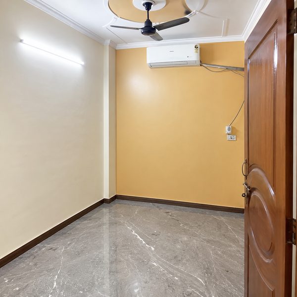 55 Gaj, 2 BHK for Rent